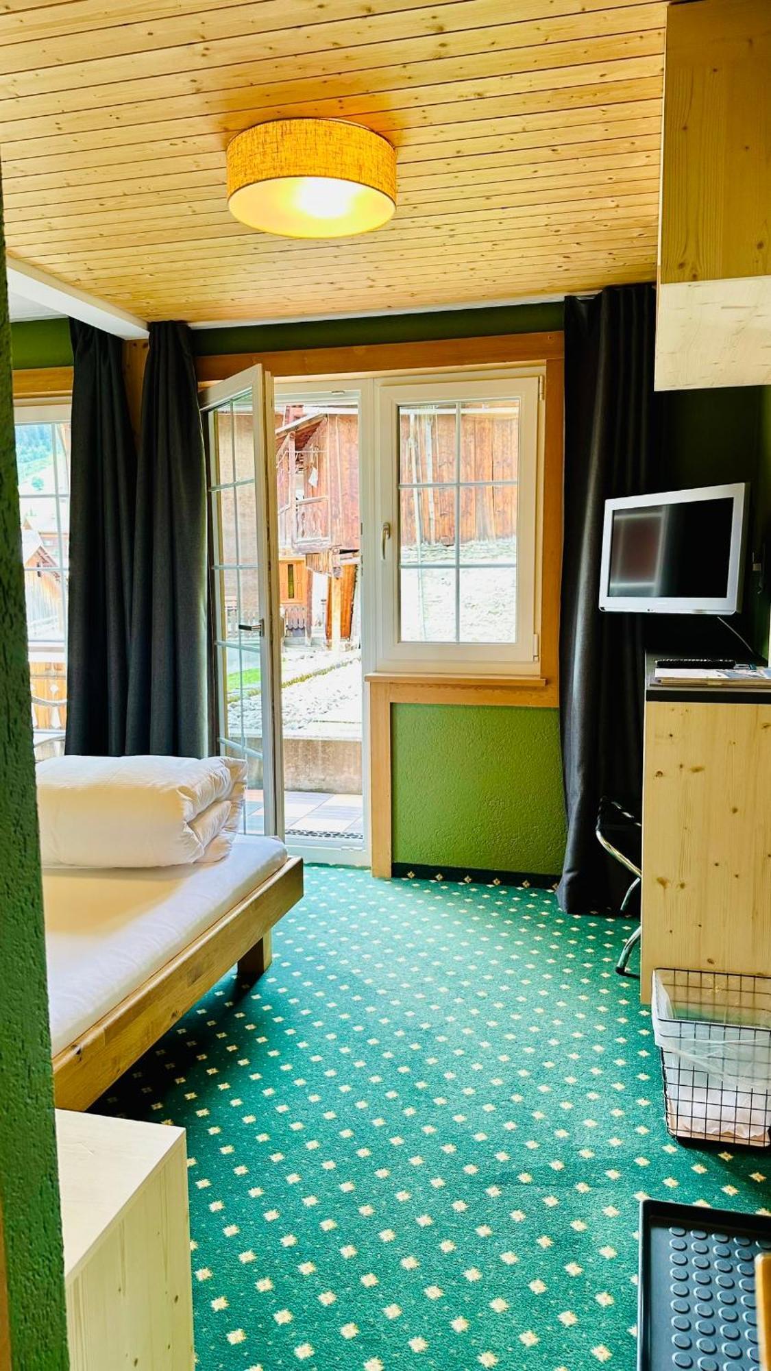 זדרון Hotel Posta מראה חיצוני תמונה